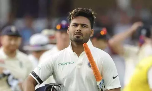 വെടിക്കെട്ട് അരങ്ങേറ്റത്തിന് പിന്നാലെ പന്തിന്റെ പേരില് നാണക്കേടിന്റെ ‘ഡക്ക്’ റെക്കോഡ് വെടിക്കെട്ട് അരങ്ങേറ്റത്തിന് പിന്നാലെ പന്തിന്റെ പേരില് നാണക്കേടിന്റെ ‘ഡക്ക്’ റെക്കോഡ്