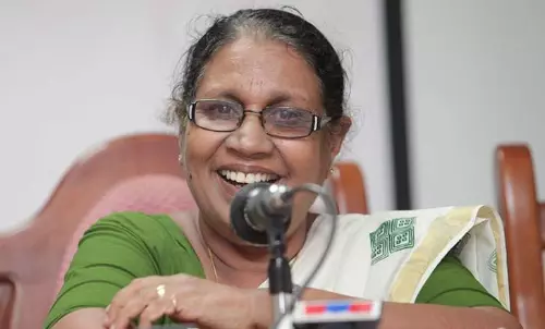 ‘’മനുഷ്യരല്ലേ, പല തെറ്റുകളും പറ്റുന്നുണ്ട്’’: പി.കെ ശശിക്കെതിരായ ലൈംഗിക പീഡന വിവാദത്തിൽ വനിത കമ്മീഷൻ അധ്യക്ഷ