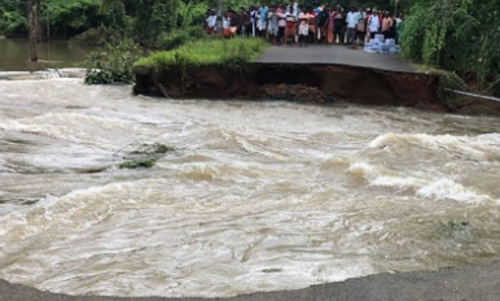 മുഖ്യമന്ത്രിയുടെ ദുരിതാശ്വാസ നിധിയിലേക്ക് ഒരു മാസത്തെ ശമ്പളം നല്‍കണമെന്ന ആഹ്വാനത്തിന് പിന്തുണയേറുന്നു 