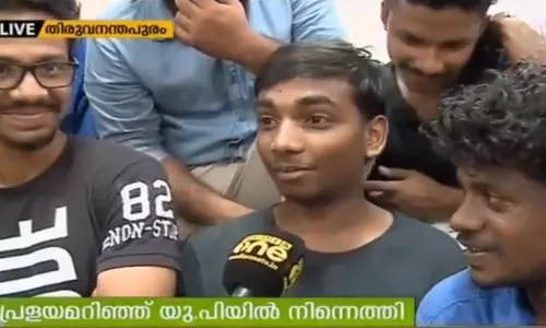 പ്രളയമറിഞ്ഞ് ട്രെയിന്‍ കയറി കേരളത്തിലെത്തിയ യുപിക്കാരനായ വിദ്യാര്‍ഥി