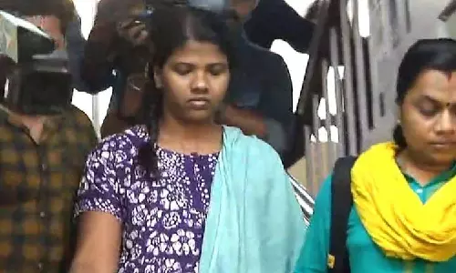 സൗമ്യയുടെ ആത്മഹത്യ, ജയില്‍ ഉദ്യോഗസ്ഥര്‍ക്കെതിരെ നടപടി