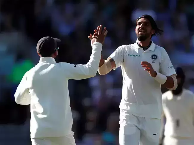 കുക്കിന് അര്‍ധ സെഞ്ചുറി; പിന്നാലെ ഇംഗ്ലീഷ് ബാറ്റിംങ് തകര്‍ന്നു