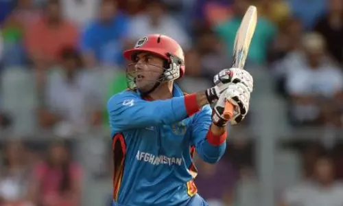 ക്രിക്കറ്റില്‍ ആര്‍ക്കും സ്വന്തമാക്കാനാവാത്ത നേട്ടവുമായി നബി 