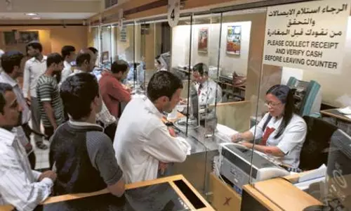 രൂപയുടെ മൂല്യ തകര്‍ച്ച; ഗൾഫ് നാടുകളിൽ നിന്ന് അയക്കുന്ന പണത്തിൽ വന്‍ വർധന