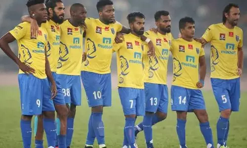 ബാങ്കോക്ക് എഫ്.സിയെ തകർത്തെറിഞ്ഞ് കേരള ബ്ലാസ്റ്റേഴ്സ് ബാങ്കോക്ക് എഫ്.സിയെ തകർത്തെറിഞ്ഞ് കേരള ബ്ലാസ്റ്റേഴ്സ്