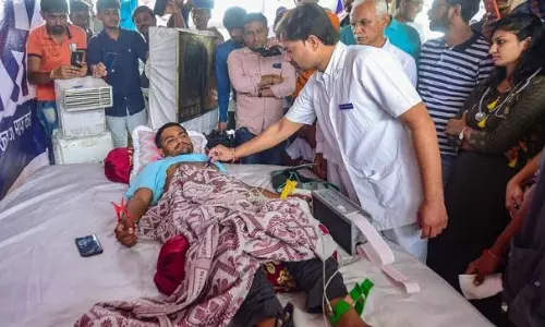 അനിശ്ചിതകാല നിരാഹാരം, ഹാര്‍ദിക് പട്ടേലിനെ ആശുപത്രിയിലേക്ക് മാറ്റി