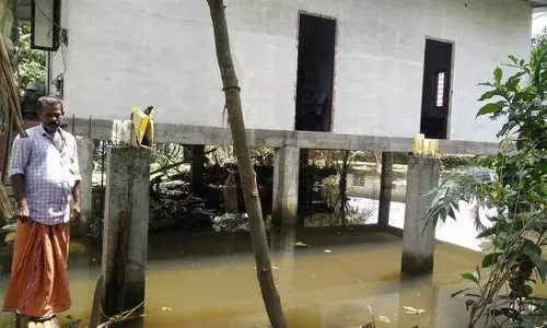 തൂണ്‍ വീടുകള്‍ കാത്തു, പ്രളയത്തില്‍ നിന്ന് ഈ കുട്ടനാട്ടുകാരെ