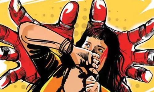 കാശ്മീരില്‍  9കാരിയെ സഹോദരനും കൂട്ടുകാരും ചേര്‍ന്ന് ക്രൂര ബലാത്സംഗത്തിനിരയാക്കി കൊലപ്പെടുത്തി