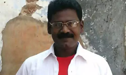 പരോളില് ലഹരിപ്പാര്ട്ടി: ടി.പി വധക്കേസ് പ്രതി കിര്മാണി മനോജ് അറസ്റ്റില് പരോളില് ലഹരിപ്പാര്ട്ടി: ടി.പി വധക്കേസ് പ്രതി കിര്മാണി മനോജ് അറസ്റ്റില്