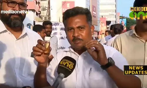 നൂറിന് പെട്രോളടിച്ചാല്‍ അന്‍പത് മില്ലിയും ലഡുവും സൗജന്യം