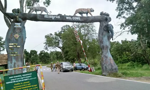 ബന്ദിപ്പൂര്‍ രാത്രിയാത്രാ നിരോധനത്തില്‍ താത്കാലിക ഇളവ് തേടി കേരളം