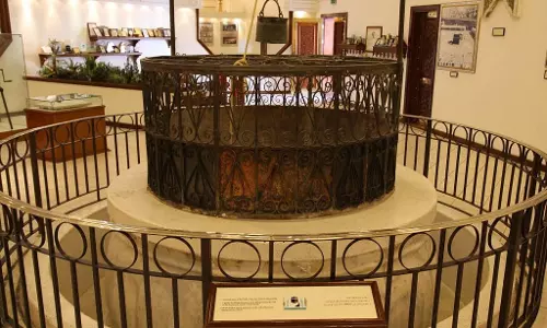 സംസം വെള്ളം ഓണ്‍ലൈന്‍ വഴി ബുക്ക് ചെയ്യാം; സേവനം നിലവില്‍ വന്നു 