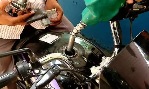 പ്രതിഷേധത്തിനിടയിലും ഇന്ധന വില കൂട്ടി