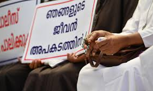 സമരപ്പന്തലില്‍ നിരാഹാരമാരംഭിച്ച് കന്യാസ്ത്രീയുടെ സഹോദരിയും