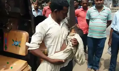 ‘ബന്ദ് അനുകൂലികളാണ് എന്റെ കുഞ്ഞുമകളെ കൊന്നത്, കുറച്ച് നേരത്തെ എത്തിച്ചിരുന്നെങ്കില് അവള് രക്ഷപെട്ടേനേ...’ ‘ബന്ദ് അനുകൂലികളാണ് എന്റെ കുഞ്ഞുമകളെ കൊന്നത്, കുറച്ച് നേരത്തെ എത്തിച്ചിരുന്നെങ്കില് അവള് രക്ഷപെട്ടേനേ...’