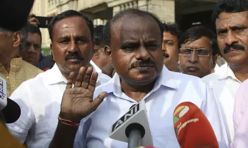 എം.എല്‍.എമാരെ കടത്താന്‍ സൈനിക വിമാനമെന്ന് കുമാരസ്വാമി