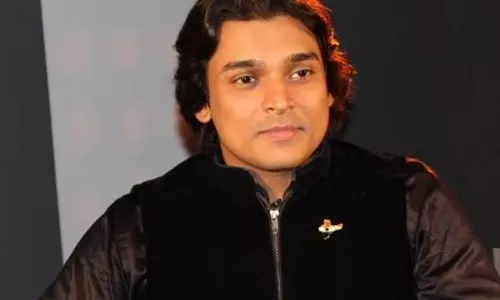 രാഹുല്‍ ഈശ്വര്‍ കസ്റ്റഡിയില്‍