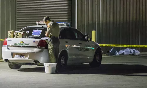 കാലിഫോര്‍ണിയയില്‍ അജ്ഞാതന്റെ ആക്രമണം; 5 പേര്‍ കൊല്ലപ്പെട്ടു