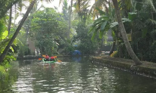 വെള്ളം താഴ്ന്നു, ആലപ്പുഴയിലെ കനാലുകളില്‍ നിന്ന് വെള്ളം ഒഴുക്കാനുള്ള മാര്‍ഗങ്ങളെക്കുറിച്ചുള്ള പരിശോധനയും നിലച്ചു