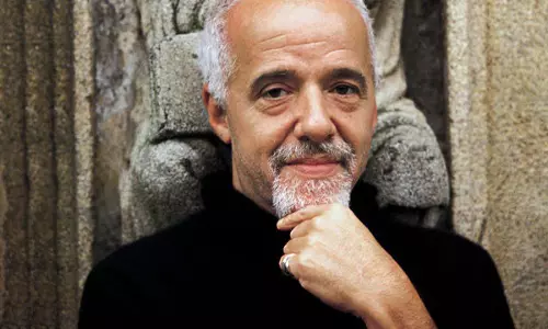 ‘ഞങ്ങടെ പൗലോച്ചായാ....’; പൗലോ കൗലോയുടെ മലയാള പോസ്റ്റിനെ ഏറ്റെടുത്ത് മലയാളികൾ 