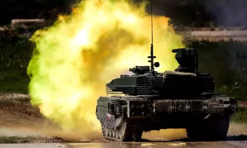 3 ലക്ഷം സൈനികര്‍, 1000 യുദ്ധ വിമാനങ്ങള്‍, 80 യുദ്ധ കപ്പലുകള്‍; സൈനികാഭ്യാസത്തിന് തുടക്കം കുറിച്ച് റഷ്യ