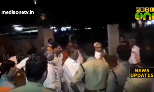 തിരുവനന്തപുരം തുമ്പ പൊലീസ് സ്റ്റേഷനില്‍ സി.പി.എം പ്രവര്‍ത്തകരുടെ അഴിഞ്ഞാട്ടം