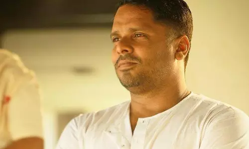 പി.സിക്കെതിരെ കേസെടുക്കാൻ മാർച്ച്; പോസ്റ്റർ ഷെയർ ചെയ്ത ആഷിഖ് അബുവിനോട് ശശിക്കെതിരെ മാർച്ചില്ലേയെന്ന് സോഷ്യൽ മീഡിയ    