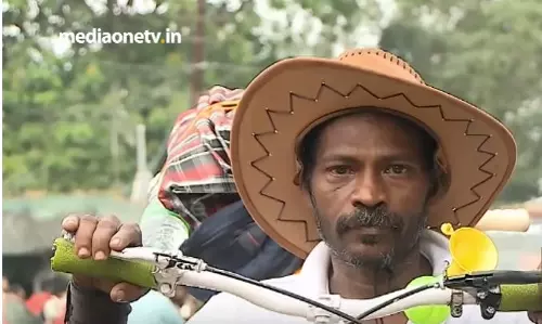 വീട് നേടിയെടുക്കാന്‍ കൌതുക സൈക്കിളുമായി ഒരു മത്സ്യത്തൊഴിലാളി