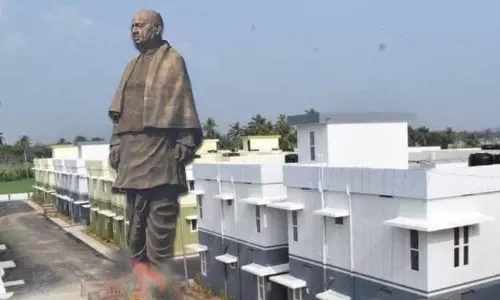 അവിടെ 3000 കോടിക്ക് പ്രതിമ; ഇവിടെ 23 കോടിക്ക് 192 മത്സ്യത്തൊഴിലാളി കുടുംബങ്ങള്‍ക്ക് ഭവനം