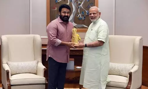 മോഹന്‍ലാല്‍ജീ എന്ന് വിളിച്ച് മോദി എന്നെ കെട്ടിപ്പിടിച്ചു; സംസാരിച്ചത് ഇതൊക്കെ...