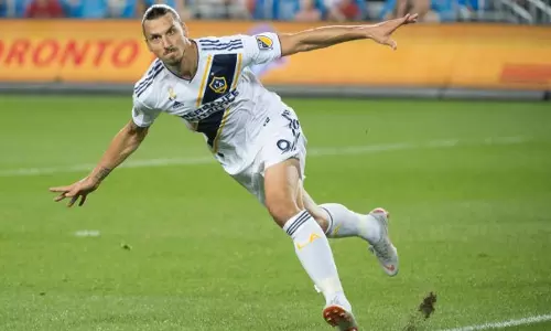 വീണ്ടും ഇബ്രാഹിമോവിച്ച്; 500ാം ഗോളും തരംഗം 