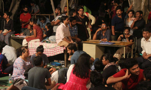 ജെ.എന്‍.യുവില്‍ എ.ബി.വി.പി പ്രവര്‍ത്തകര്‍ അലങ്കോലമാക്കിയ വോട്ടെണ്ണല്‍ പുനരാരംഭിച്ചു