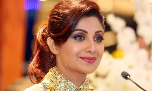 വീണ്ടും വംശീയാധിക്ഷേപം; വിമാനക്കമ്പനിക്കെതിരെ പൊട്ടിത്തെറിച്ച് ശില്‍പ ഷെട്ടി