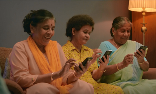 ‘പ്രേമം പലരെയും വട്ടന്മാരാക്കും ’ ചിരിപ്പിക്കാന്‍ സുഡാനിയിലെ ഉമ്മമാരും; ഡാകിനിയുടെ ട്രെയിലര്‍