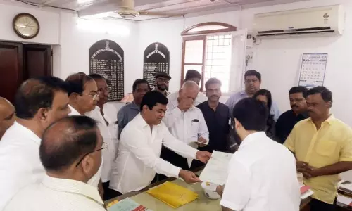 ഗോവയില്‍ സര്‍ക്കാറുണ്ടാക്കാന്‍ അവകാശവാദവുമായി കോണ്‍ഗ്രസ്