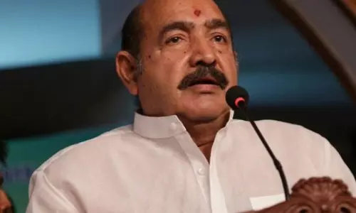 സിനിമയില്‍ പോലും കാണാത്ത വില്ലത്തരമാണ് അച്ഛന്‍ കാണിച്ചത്; നടന്‍ വിജയകുമാറിനെതിരെ ആരോപണവുമായി മകള്‍