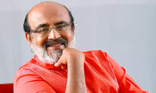 ദുരിതാശ്വാസ നിധിയിലേക്ക് പെന്ഷന്കാരില് നിന്ന് പണം സ്വീകരിക്കാന് മാര്ഗനിര്ദേശം ദുരിതാശ്വാസ നിധിയിലേക്ക് പെന്ഷന്കാരില് നിന്ന് പണം സ്വീകരിക്കാന് മാര്ഗനിര്ദേശം