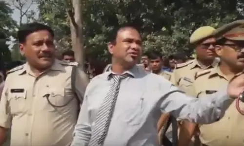 ഡോ. കഫീൽ ഖാൻ വീണ്ടും അറസ്റ്റിൽ; കസ്റ്റഡിയിലെടുത്തത് യു.പി ആശുപത്രിയിൽ കുഞ്ഞുങ്ങളെ പരിശോധിച്ചതിന് 