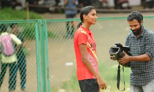 ട്രാക്കിലെ കുതിപ്പിനൊപ്പം പ്ലസ് ടു പരീക്ഷയിലും മിന്നുന്ന ജയവുമായി അപർണ്ണ റോയി