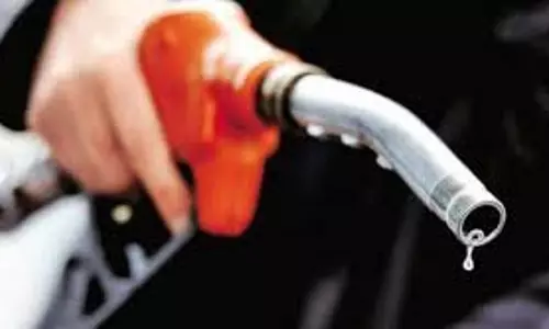 അന്താരാഷ്ട്രവിപണിയില് എണ്ണ വില കഴിഞ്ഞ 4 വര്ഷത്തെ ഏറ്റവും ഉയര്ന്ന നിരക്കില് അന്താരാഷ്ട്രവിപണിയില് എണ്ണ വില കഴിഞ്ഞ 4 വര്ഷത്തെ ഏറ്റവും ഉയര്ന്ന നിരക്കില്