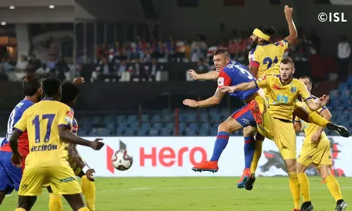 ആദ്യപകുതിയില്‍ രണ്ട് ഗോളിന് മുന്നില്‍, എന്നിട്ടും ബ്ലാസ്‌റ്റേഴ്‌സിന് സമനില