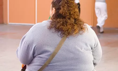 പുകവലിയേക്കാള്‍ മാരകം: സ്ത്രീകളില്‍ കാന്‍സറിന് കാരണമാകുന്നത് അമിതവണ്ണമെന്ന് വിദഗ്ധര്‍