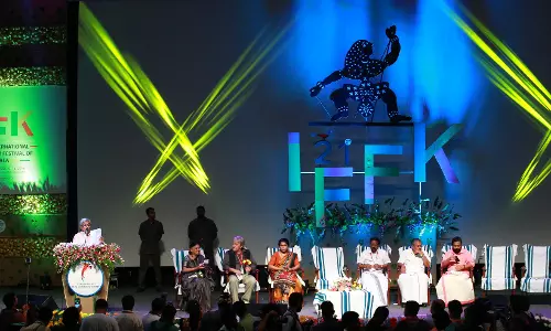 ഐ.എഫ്.എഫ്.കെ നടക്കും; പക്ഷേ, അക്കാദമി പണം കണ്ടെത്തണം, സര്‍ക്കാര്‍ ഫണ്ടില്ല