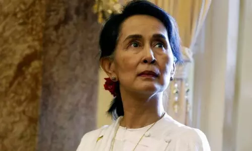 റോ​ഹി​ങ്ക്യ​ൻ വംശഹത്യ: ആങ് സാൻ  സൂചിയുടെ ബഹുമതി പൗരത്വം കാനഡ പിൻവലിച്ചു 