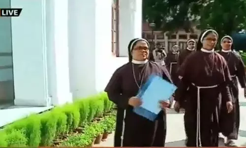 ‘നിരപരാധിയായ ഫ്രാങ്കോ ബിഷപ്പിനെ പീഡിപ്പിക്കുന്നു’: മുഖ്യമന്ത്രിയോട്  കന്യാസ്ത്രീകള്‍