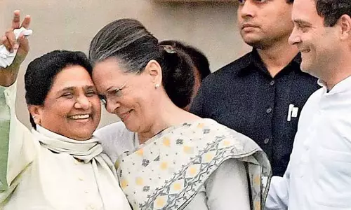 മായാവതിക്ക് പിന്നില്‍ ബി.ജെ.പിയുടെ കുതന്ത്രം?