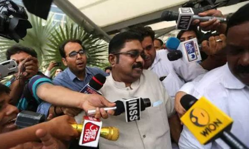 പളനിസാമിയെ താഴെയിറക്കാന്‍ ഉപമുഖ്യമന്ത്രി ഒ.പി.എസ് സഹായം ചോദിച്ചെന്ന് ടി.ടി.വി ദിനകരന്‍