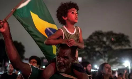 വലതുപക്ഷ പ്രസിഡന്റ് സ്ഥാനാര്‍ത്തിക്കെതിരെ ബ്രസീലില്‍ വന്‍ പ്രതിഷേധം