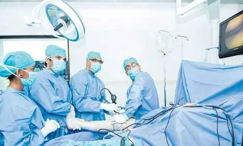 ചികിത്സിക്കാന് സവര്ണനായ ഡോക്ടര് തന്നെ വേണം, പട്ടികവര്ഗ വിഭാഗക്കാരനായ ഡോക്ടര്ക്ക് മര്ദനം ചികിത്സിക്കാന് സവര്ണനായ ഡോക്ടര് തന്നെ വേണം, പട്ടികവര്ഗ വിഭാഗക്കാരനായ ഡോക്ടര്ക്ക് മര്ദനം