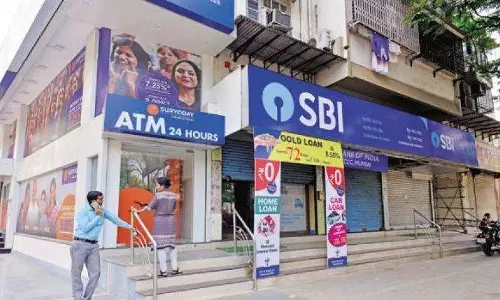 എ.ടി.എം വഴി പിന്‍വലിക്കാവുന്ന തുക പകുതിയാക്കി കുറച്ചു 